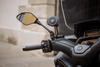 Podstawa montowana pod lusterko do skuterów i motocykli