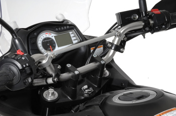 Podwyższenie kierownicy, 30 mm, Typ 3, czarne, do Suzuki DL 650/V-Strom 650/DL1000, KTM LC4