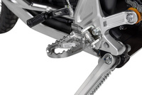 Długodystansowe podnóżki "Works" do Yamahy Tenere 700 / World Raid